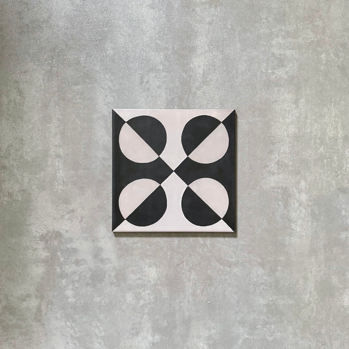 PILNA FLĪŽU PARAUDA Abstrakta Melna Ilūzija 20cm x 20cm