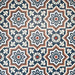Gemustertes Verlegemuster mit Berlin Großartig Feinsteinzeugfliesen im Format 20 × 20 cm im marokkanisch inspirierten Stil. Gezeigt wird das vollständige, sich wiederholende geometrische Design in tiefem Blau, warmem Braun und Cremetönen – ideal für markante Böden oder ausdrucksstarke Wandflächen.