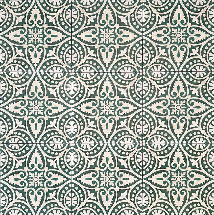 Kuba Fleur de Lis Feinsteinzeugfliesen im marokkanischen Stil im Format 20 × 20 cm, verlegt in einem sich wiederholenden dekorativen Muster mit sanften Grün- und Weißdetails und klassischem Zementfliesen-Design.