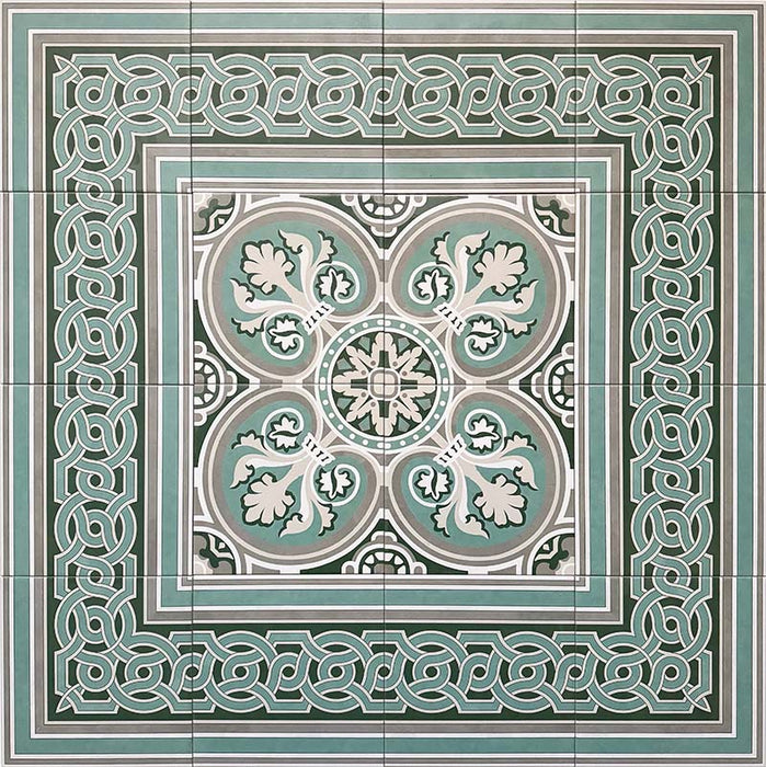 Dekoratives Verlegemuster mit Berlin Mitte Bordürenecke im Format 20 × 20 cm im viktorianisch-marokkanisch inspirierten Stil, kombiniert mit den Berlin Mitte Musterfliesen. Es entsteht ein gerahmter Boden in Grün-, Salbei- und Cremetönen, inspiriert von klassischen Eingangsbereichen im viktorianischen Stil.
