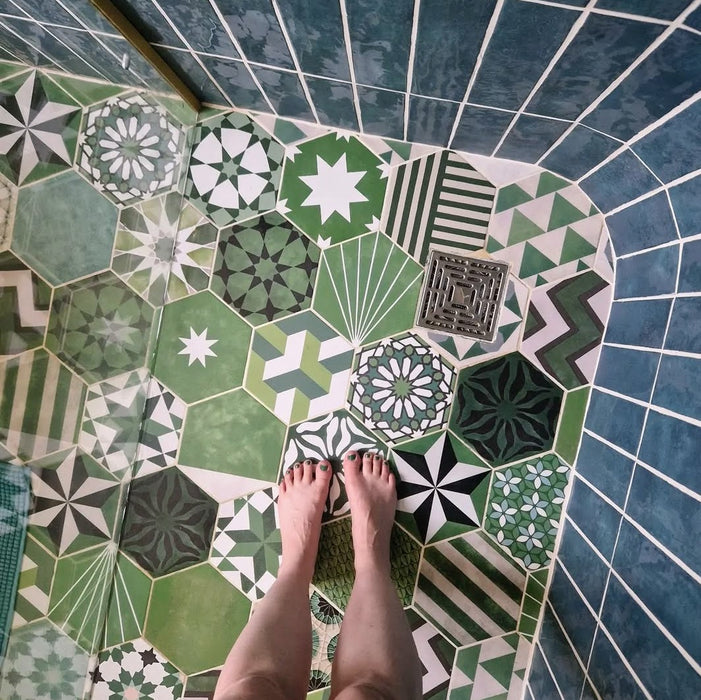 Nireobi Fliese | Blau glänzend | 7,5 cm x 30 cm