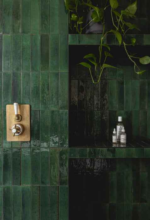 Nireobi Azulejo | Verde musgo brillante | 7,5 cm x 30 cm