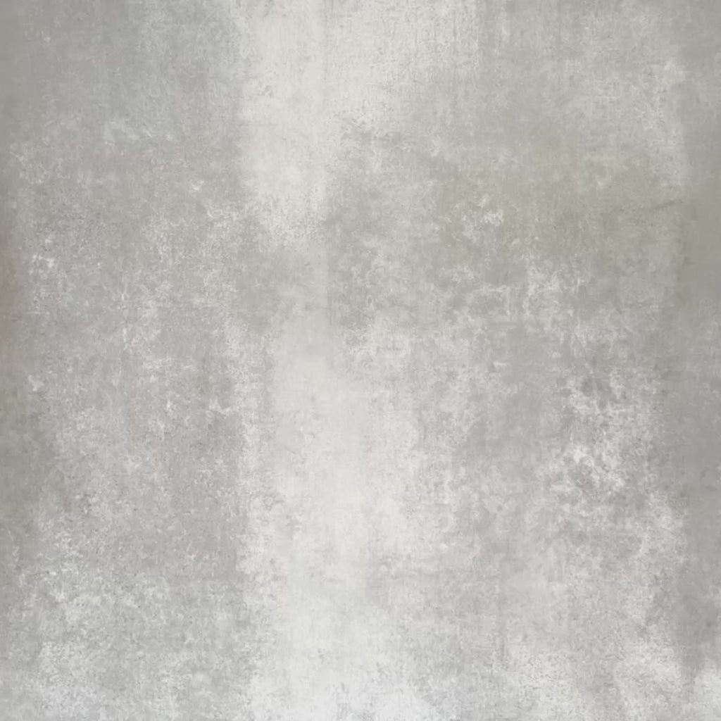 Video mit Saigon Rosa Brick Wandfliesen im marokkanisch inspirierten Stil. Glänzende Keramikfliesen im Format 5,1 × 16,1 cm in sanften Blush- und Rosétönen, das die Oberflächenstruktur und die natürliche Farbvariation hervorhebt.