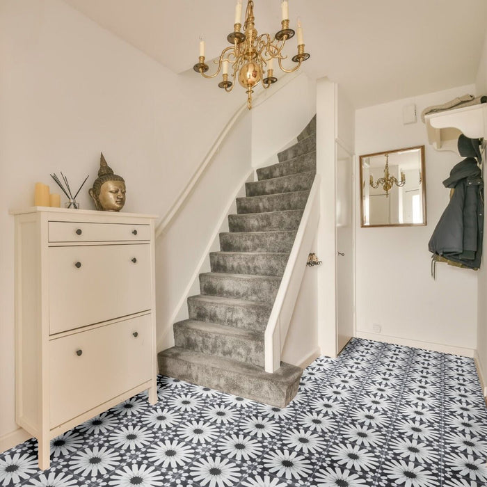 Soukaina Schwarz B Muster Marokkanske vegg- og gulvfliser 20 x 20 cm